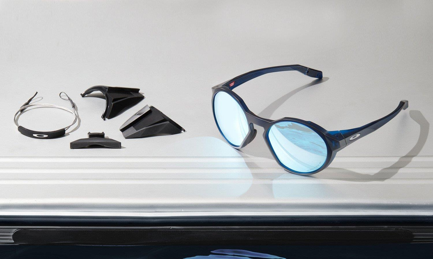 Oakley Okulary przeciwsłoneczne CLIFDEN Matte Translucent Blue/Prizm Deep H2O Polarized OO9440-05